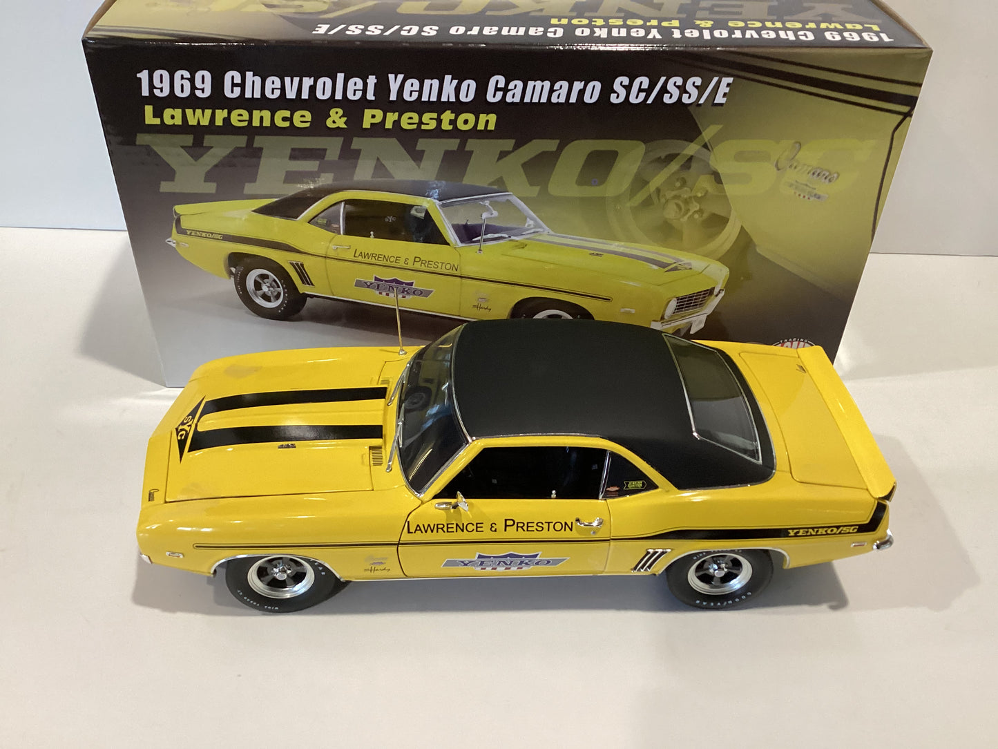 ACME 1/18 1969 Chevrolet Yenko Camaro SC/SS/E