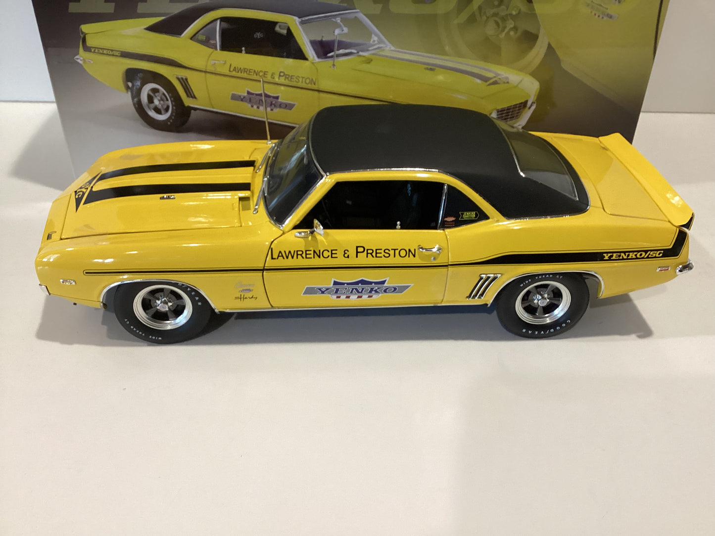 ACME 1/18 1969 Chevrolet Yenko Camaro SC/SS/E