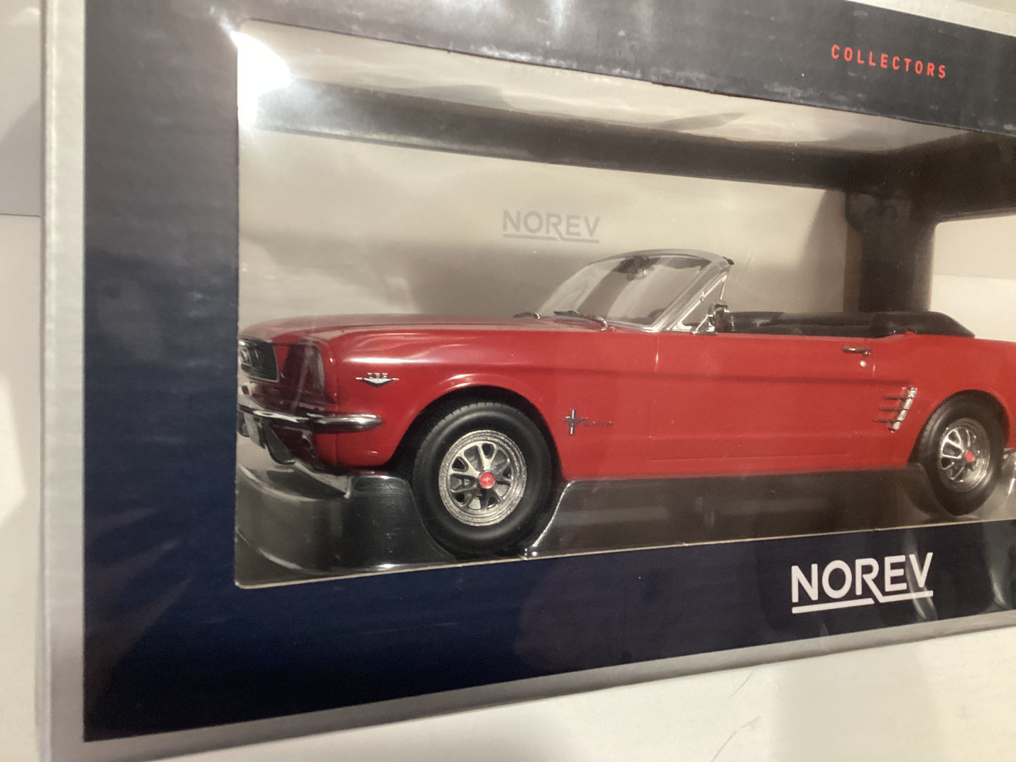 1/18 Norev Ford Mustang Convertible 1966 Red